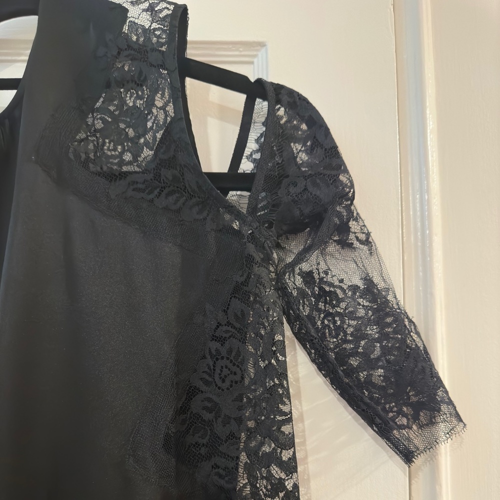 Elegant Black Lace Mini Dress